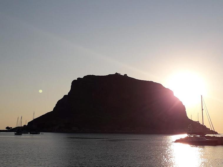 Matroni'S House - 2Ος Όροφος, Ιδιόκτητο Σπίτι Apartment Monemvasia Ngoại thất bức ảnh